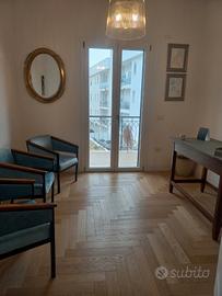 Stanza uso studio professionale/ufficio