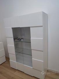 mobile TV più vetrinetta