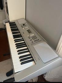 Keyboard Yamaha YPT-360 +supporto in metallo