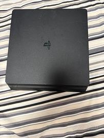 PLAYSTATION 4