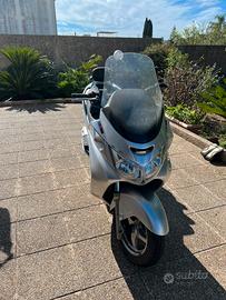 Suzuki Burgman 400 2005 (k4)