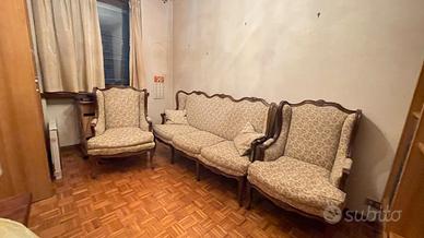 divano e poltrone antiche 