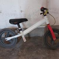 Bicicletta senza pedali