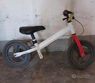 Bicicletta senza pedali