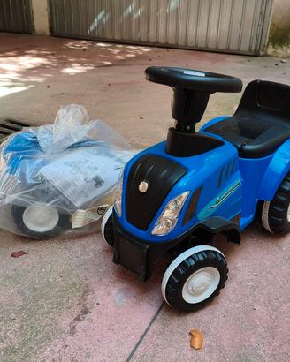 Trattorino New Holland Cavalcabile con Rimorchio