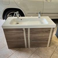 mobile per bagno sospeso