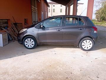 Toyota Yaris 1.0 cc benzina
