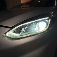 Faro Ford Fiesta MK8 Originale