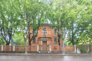 Villa di 600 m² con più di 5 locali e box auto dop