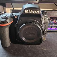 Nikon D750 Body + 2x Batterie + Caricatore Doppio