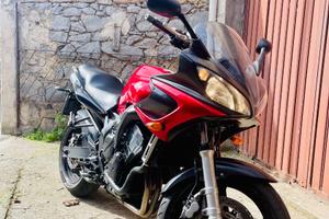Yamaha Fazer 600