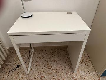scrivania Micke Ikea bianca