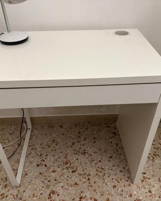 scrivania Micke Ikea bianca