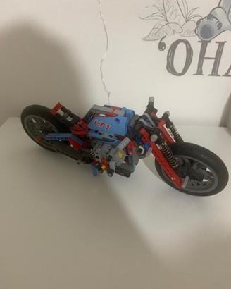 LEGO Technic 42036 Moto da Corsa Street Motorcycle