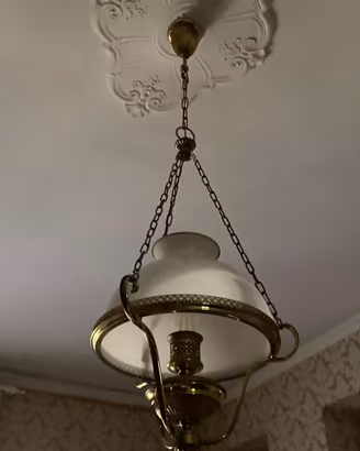 Lampadario in stile antico