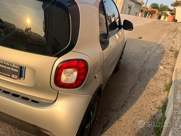 Mercedes Smart elettrica OR5708