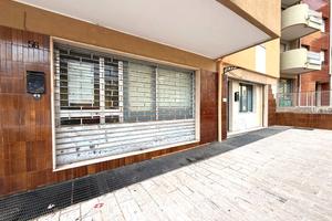 Luminoso ufficio pressi Via Napoli