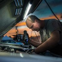 Lampada lavoro sottocofano