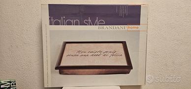 Vassoio Cuscino Aristotele della Brandani