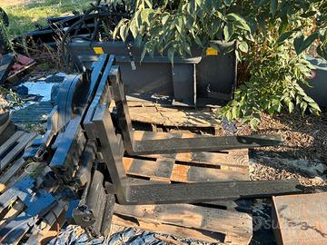 A211- Forche ribaltabili- girevoli per Muletto