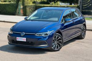 Volkswagen Golf 8 1.5 eTSI Evo Style DSG