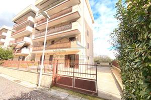 Bilocale con giardino via atellana Rif.G2025