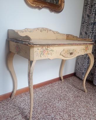 tavolino stile veneziano 