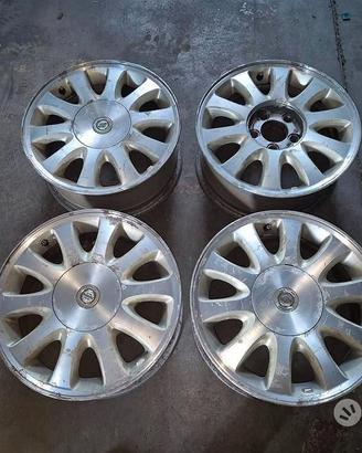 Cerchi In Lega Da 16" Per Chrysler Voyager 2004