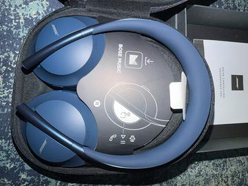 Bose headphones NC 700