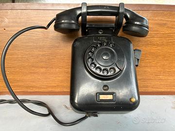Telefono antico