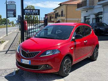 Lancia Ypsilon 1.0 FireFly 5 porte Hybrid Gold