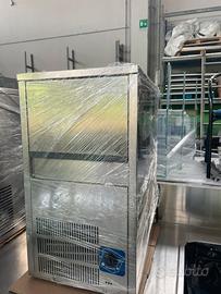 Macchina del ghiaccio