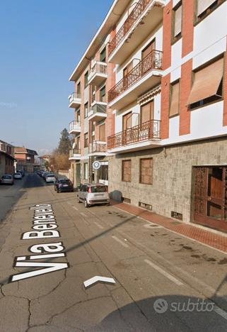 Centro storico : rivalta con posto auto