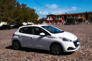 Peugeot 208 BlueHDi 1.6 Hdi Allure 2015