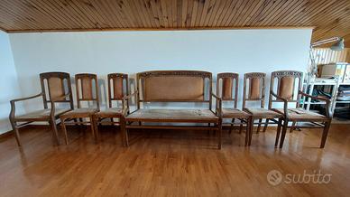 Set sedute d’epoca in legno intagliato – divanetto