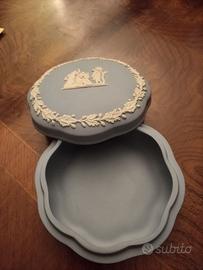 Scatola in porcellana celeste WEDGWOOD