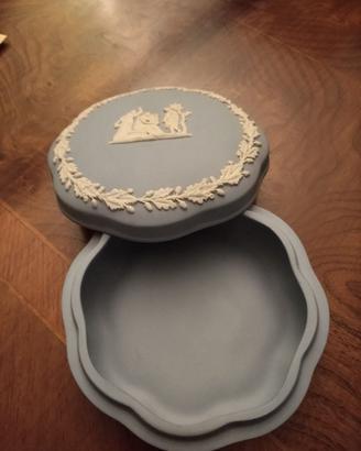 Scatola in porcellana celeste WEDGWOOD