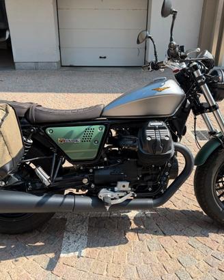 Guzzi Bobber V9 Centenario