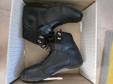 Scarpe moto 4 stagioni imp. marca AXO tg 43