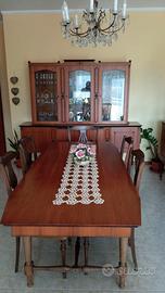 Sala da pranzo completa