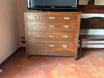 Vecchia cassettiera/comó in legno