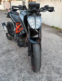 KTM Duke 125 