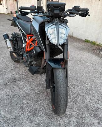 KTM Duke 125 