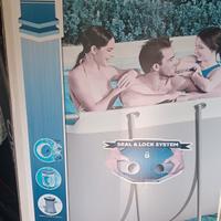 Piscina Bestway "usata un mese nuovissima" 