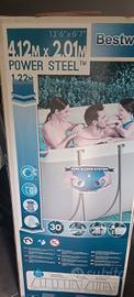 Piscina Bestway "usata un mese nuovissima" 