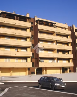2 LOCALI A ROMA