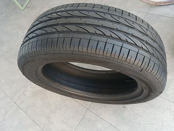 Gomme auto 215/55 R18 V99
