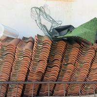 Tegole canadesi  75mq completo di travi e listelli