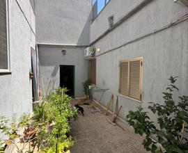 Piano terra con cantina e arra edificabile