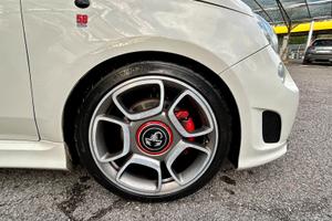 4 cerchi in lega con gomme